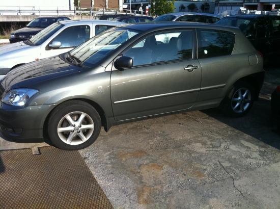 Toyota corolla, clim, tout options, année 2002, cuir